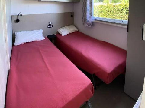 MOBILHOME 4 personnes - COTTAGE PRIVILEGE - 2 Chambres - borne de recharge voiture electrique 4 personnes