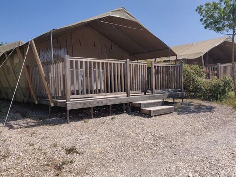 Tente en toile et en bois 5 personnes - Tente safari Sorella + sanitaires + climatisation (6P)