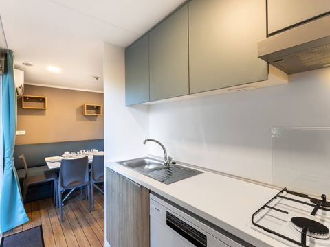 MOBILHOME 6 personnes - Premium | 3 Chambres | Capacité 6 personnes | Terrasse Lounge | 1 Salle de bain | Climatisation | TV