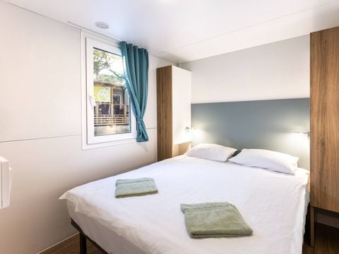 MOBILHOME 6 personnes - Premium | 3 Chambres | Capacité 6 personnes | Terrasse Lounge | 1 Salle de bain | Climatisation | TV
