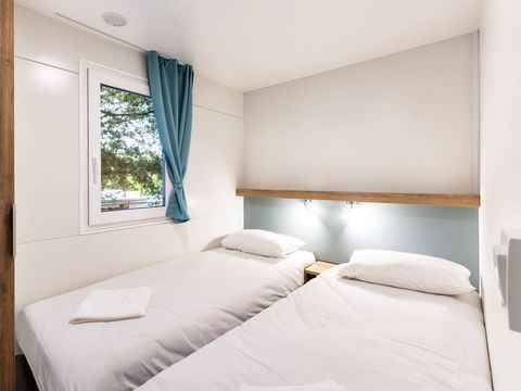 MOBILHOME 6 personnes - Premium | 3 Chambres | Capacité 6 personnes | Terrasse Lounge | 1 Salle de bain | Climatisation | TV