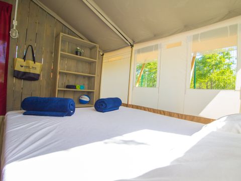 TENTE TOILE ET BOIS 4 personnes - Bijela Uvala - Tente safari + sanitaires + climatisation (5P)