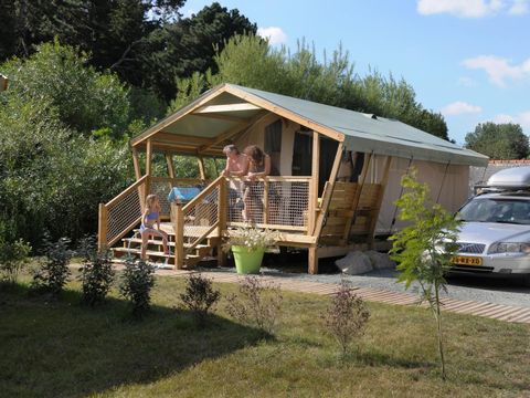 Tente en toile et en bois 4 personnes - FreeFlower 22m² 2 ch - 1 SDB (2016) 4 pers