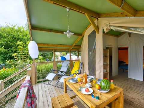 Tente en toile et en bois 4 personnes - FreeFlower 22m² 2 ch - 1 SDB (2016) 4 pers
