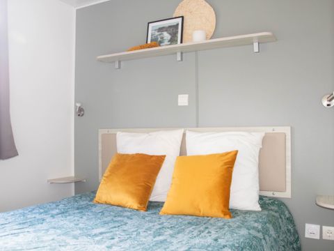 MOBILHOME 6 personnes - 33m² - 3 chambres - terrasse semi couverte