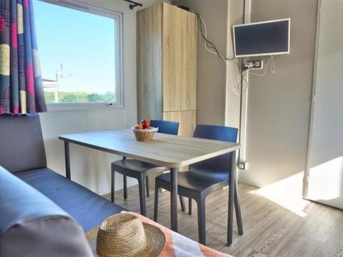 MOBILHOME 4 personnes - 2 chambres.