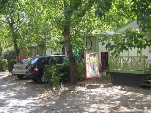 BUNGALOW 4 personnes - ECO (avec micro-onde)