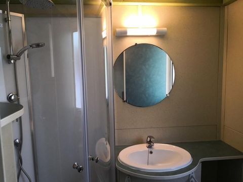 BUNGALOW 5 personnes - MOREA (arrivée mercredi)