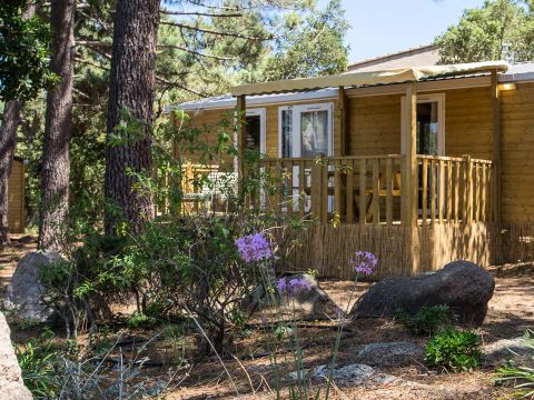 MOBILHOME 6 personnes - 3 Pièces 6 Personnes Climatisé + TV (4 adultes + 2 enfants -12 ans max)