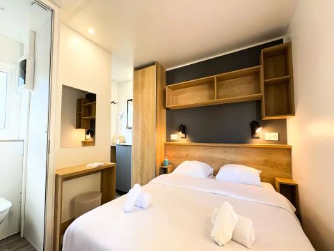 MOBILHOME 6 personnes - 3 Pièces 6 Personnes Climatisé + TV (4 adultes + 2 enfants -12 ans max)