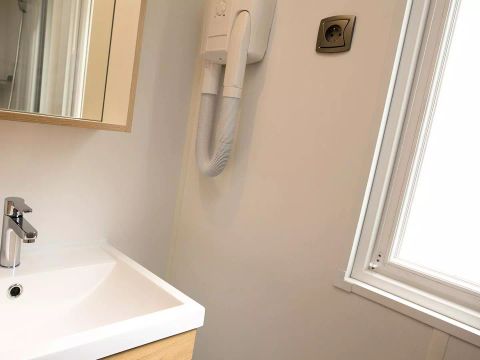 MOBILHOME 6 personnes - 3 Pièces 6 Personnes Climatisé + TV (4 adultes + 2 enfants -12 ans max)