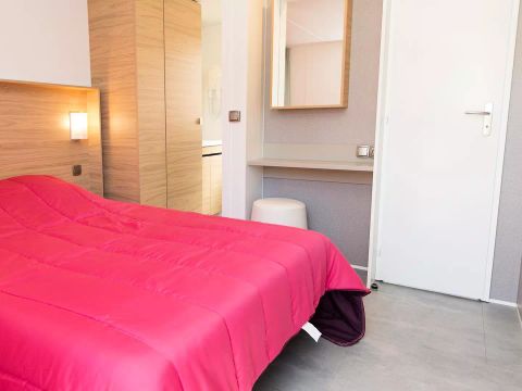 MOBILHOME 6 personnes - 3 Pièces 6 Personnes Climatisé + TV (4 adultes + 2 enfants -12 ans max)