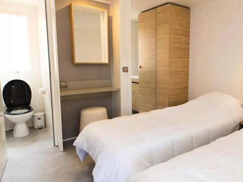 MOBILHOME 6 personnes - 3 Pièces 6 Personnes Climatisé + TV (4 adultes + 2 enfants -12 ans max)