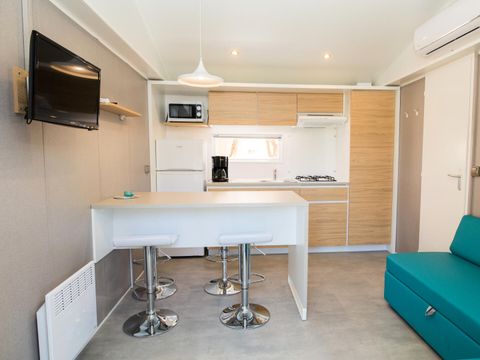 MOBILHOME 6 personnes - 3 Pièces 6 Personnes Climatisé + TV (4 adultes + 2 enfants -12 ans max) (dimanche)