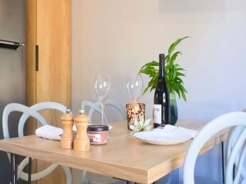 MOBILHOME 6 personnes - 3 Pièces 6 Personnes Climatisé + TV (4 adultes + 2 enfants -12 ans max) (dimanche)