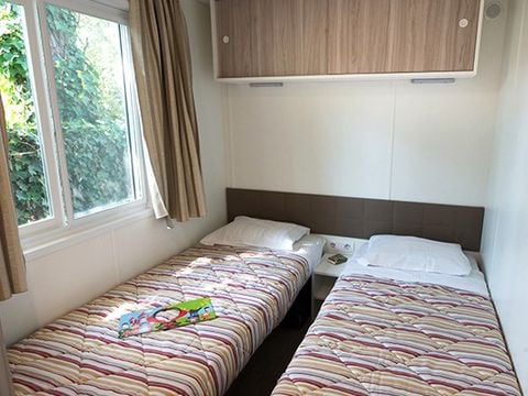 MOBILHOME 6 personnes -  Classic | 3 Ch. | 6 Pers. | Terrasse surélevée non couverte | 1 SDB | Clim.