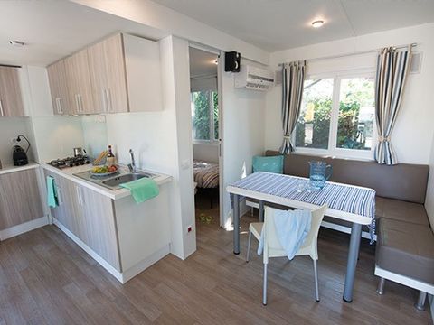 MOBILHOME 6 personnes - Comfort XL | 2 Ch. | 4/6 Pers. | Terrasse | 2 SDB | Clim.
