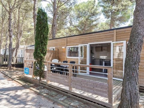 MOBILHOME 6 personnes - Mobil-home | Premium | 3 Ch. | 6 Pers. | Terrasse surélevée non couverte | 1 SDB | Clim.