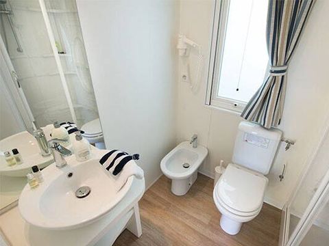 MOBILHOME 4 personnes - Comfort | 2 Ch. | 4 Pers. | Terrasse surélevée | Clim.