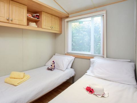 Mobilhome 8 personnes - Classic XL | 3 Ch. | 6/8 Pers. | Terrasse surélevée non couverte | Clim.
