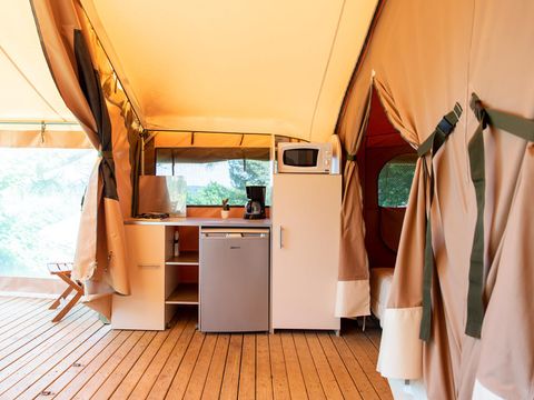 Tente en toile et en bois 5 personnes - Lodge sans sanitaire