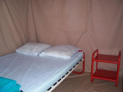 BUNGALOW TOILÉ 5 personnes - Sans sanitaire