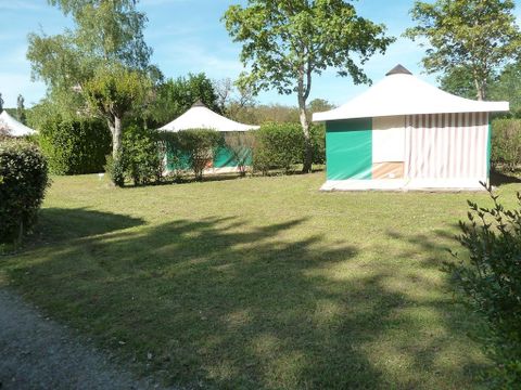 BUNGALOW TOILÉ 5 personnes - Sans sanitaire