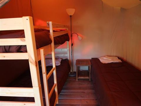 TENTE TOILE ET BOIS 5 personnes - FAMILY SANS SANITAIRES