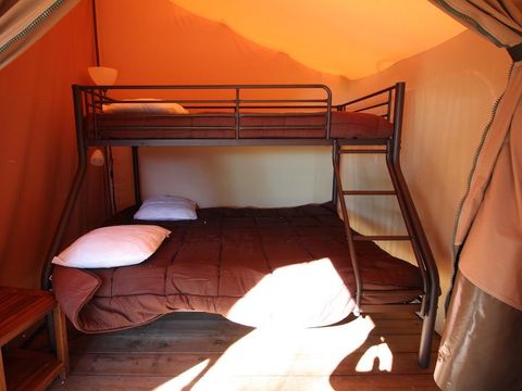 TENTE TOILE ET BOIS 5 personnes - VICTORIA SANS SANITAIRES