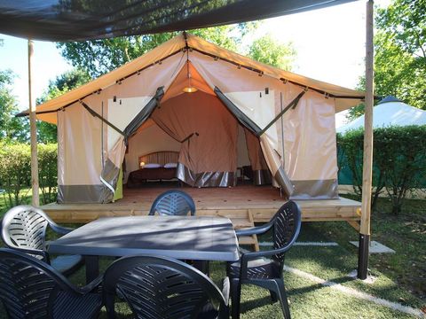 TENTE TOILE ET BOIS 5 personnes - VICTORIA SANS SANITAIRES