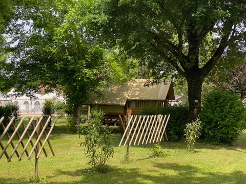 TENTE 2 personnes - CABANE PERCHEE 2 PERS +possibilité tente sup (cabane sur pilotis) - sans sanitaires