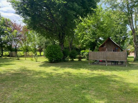 TENTE 2 personnes - CABANE PERCHEE 2 PERS +possibilité tente sup (cabane sur pilotis) - sans sanitaires