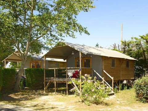 TENTE TOILE ET BOIS 4 personnes - Cabane Lodge Bois sur pilotis Standard 38m² (2 chambres) dont terrasse couverte de 8m² 4 pers.