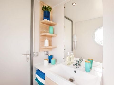MOBILHOME 6 personnes - Mobil-home Standard 31m² (3 chambres) + terrasse semi-couverte - 6 pers