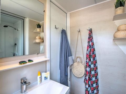MOBILHOME 6 personnes - Mobil-home Confort 35m² (3ch-6pers) + terrasse + TV + LV + Clim