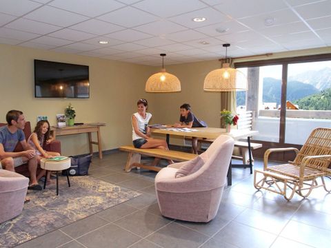 Résidence Odalys Référence Le Village de Praroustan - Camping Alpes-de-Haute-Provence