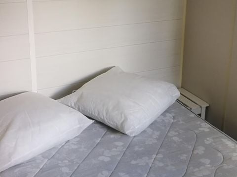 MOBILHOME 6 personnes - Mobilhome DUO - 2 chambres, 2 salles de bain, 2 WC, 1 canapé-lit, lave vaisselle, 43,5m² terrasse comprise 1/6 pers