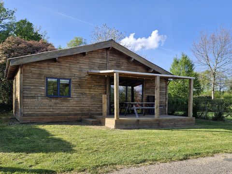 Chalet 6 personnes - Confort 50m² - 3 chambres + terrasse couverte + TV + four