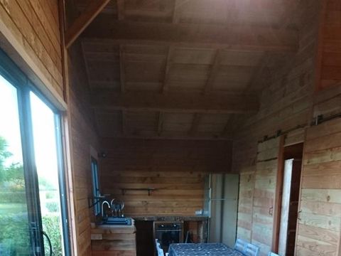 Chalet 6 personnes - Confort 50m² - 3 chambres + terrasse couverte + TV + four