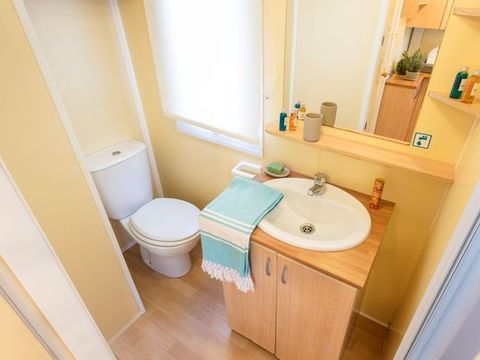 MOBILHOME 4 personnes - Mobil-home | Classic | 2 Ch. | 4 Pers. |* Terrasse surélevée *| 1 SDB | Clim.