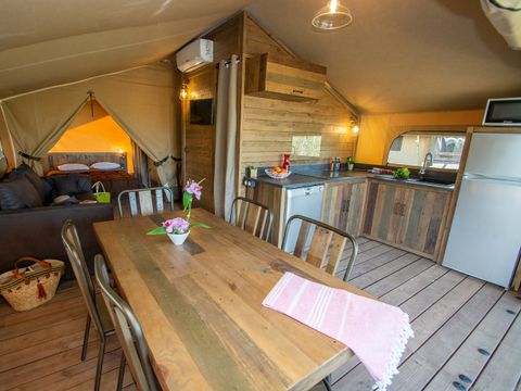 Tente en toile et en bois 7 personnes - Lodge Kenya Premium + bain nordique