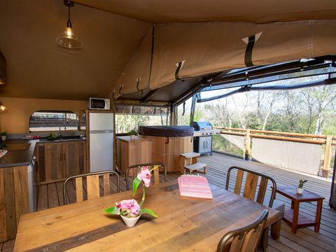 Tente en toile et en bois 7 personnes - Lodge Kenya Premium + bain nordique