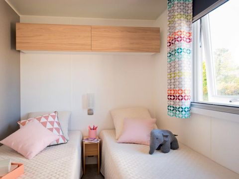 MOBILHOME 4 personnes - Confort 28m² 2 chambres + terrasse sur pilotis