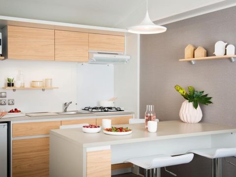 MOBILHOME 4 personnes - Confort 28m² 2 chambres + terrasse sur pilotis