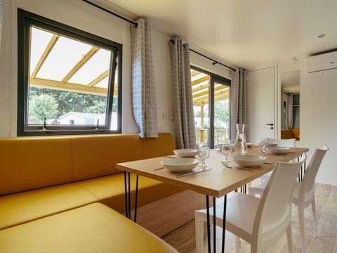Mobilhome 6 personnes - Comfort XL | 3 Ch. | 6 Pers. | Terrasse surélevée | Clim.