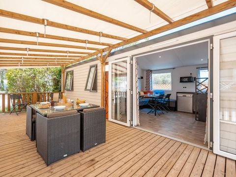 MOBILHOME 8 personnes - Mobil-home | Premium | 4 Ch. | 8 Pers. | Terrasse Lounge | 2 SDB | Clim. | TV
