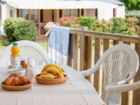 MOBILHOME 5 personnes - Mobil-home | Comfort | 2 Ch. | 5 Pers. | Terrasse surélevée | 2 SDB | Clim.