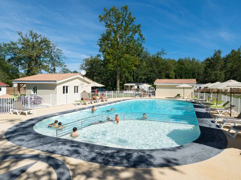 Camping Les Chèvrefeuilles  - Camping Charente-Marítimo