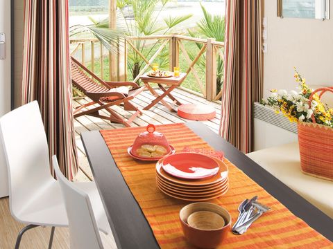 Mobilhome 4 personnes - Confort + avec climatisation pour 4 pers.
