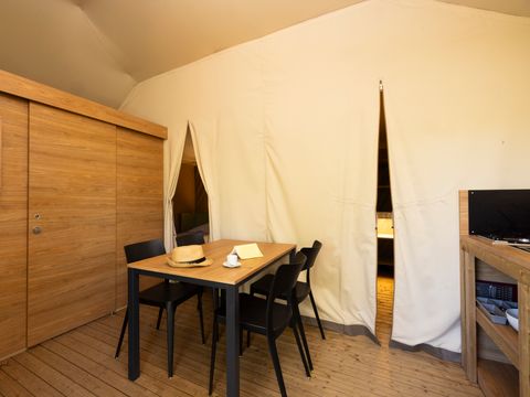 Tente en toile et en bois 4 personnes - Jungle Lodge 2ch - SDB
